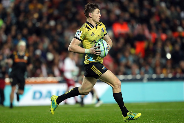 Beauden Barrett ball in hand for the Hurricanes against the Chiefs during the Super Rugby game played in Hamilton, in 2018